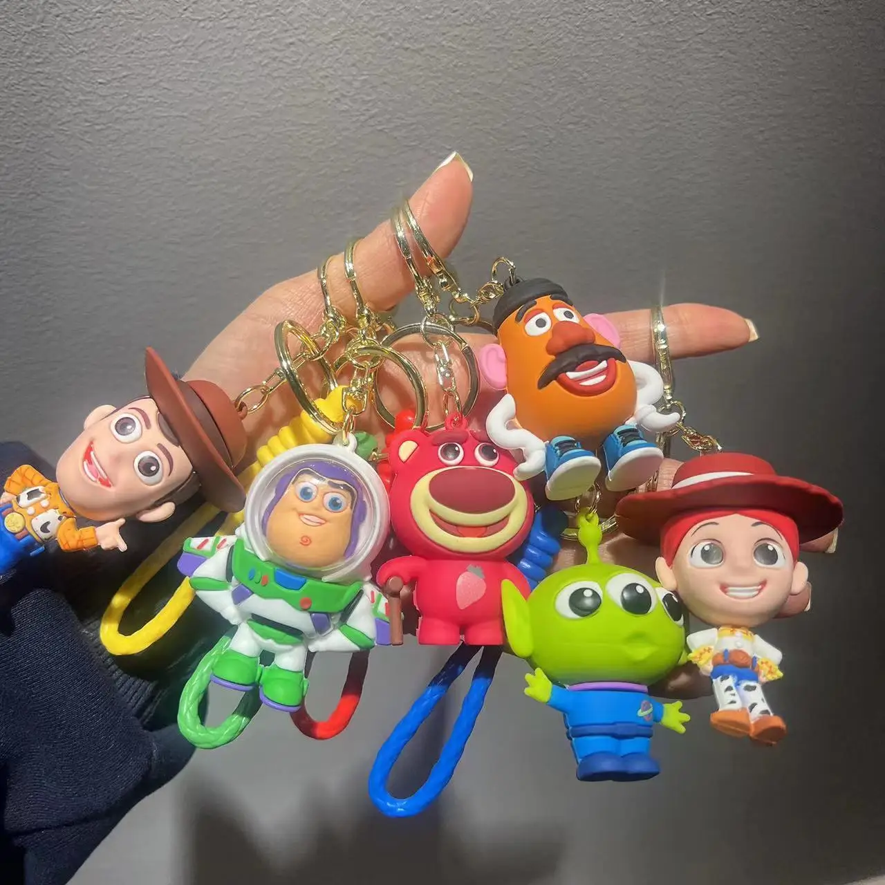 Cartoon Anime Film Toy Story 4 Toys Figure Woody Buzz Lightyear Portachiavi Action Jessie Woody Alien Portachiavi Giocattoli Per Regalo Per Bambini