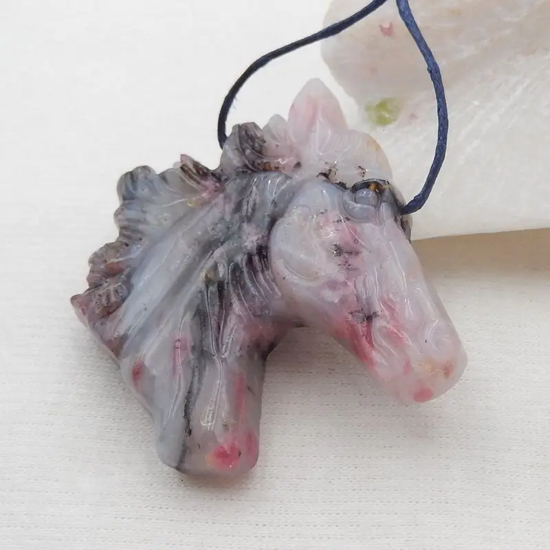 Natural Stone African Rhodonite Carved Horse Head Pendant Bead 42x38x10mm 26g Fashion Jewelry Necklace Accessories
