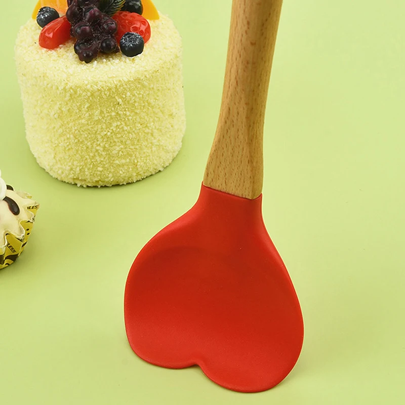 1PC Silicone Heart Shape Pastry Spatulas With Wooden handle Cookie Spoon Baking Accessories Kitchen Tools Utensils silicone spatula silicone kitchen utensils silicone cooking spoon