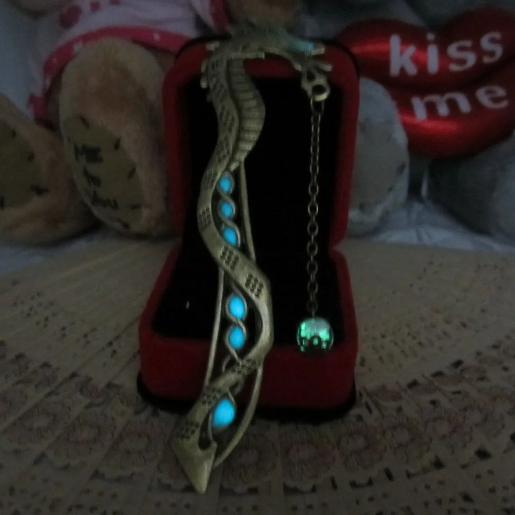 

Alloy Glowing Dragon Shape Bookmarks Hairpin with Luminous for Gift Party