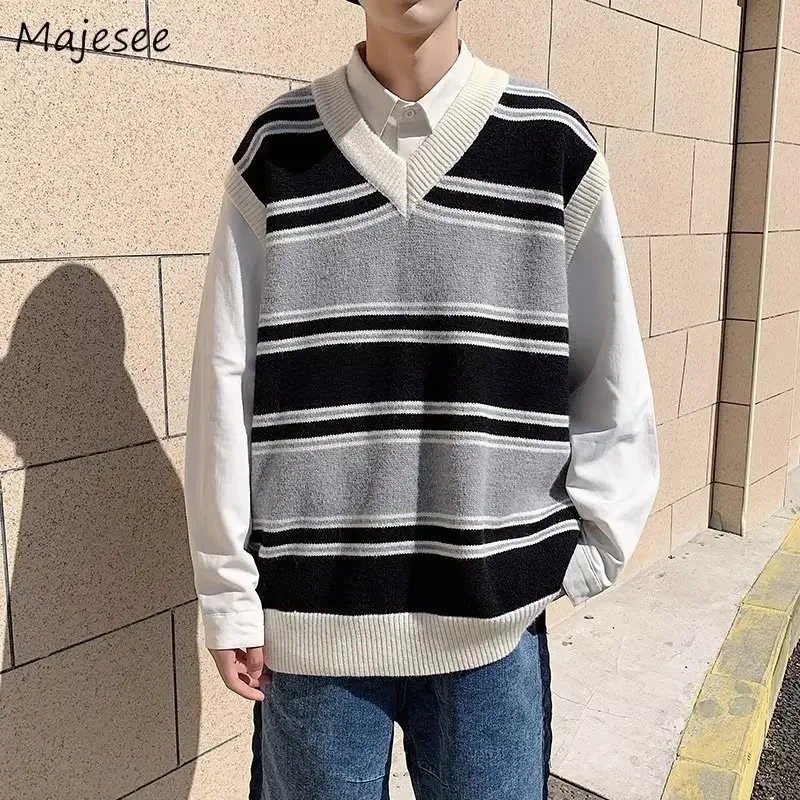 

Sweater Vest Men Spring New Arrival Fashion Striped Knitting Loose Warm Korean Style Couple All-match Students Handsome Thermal