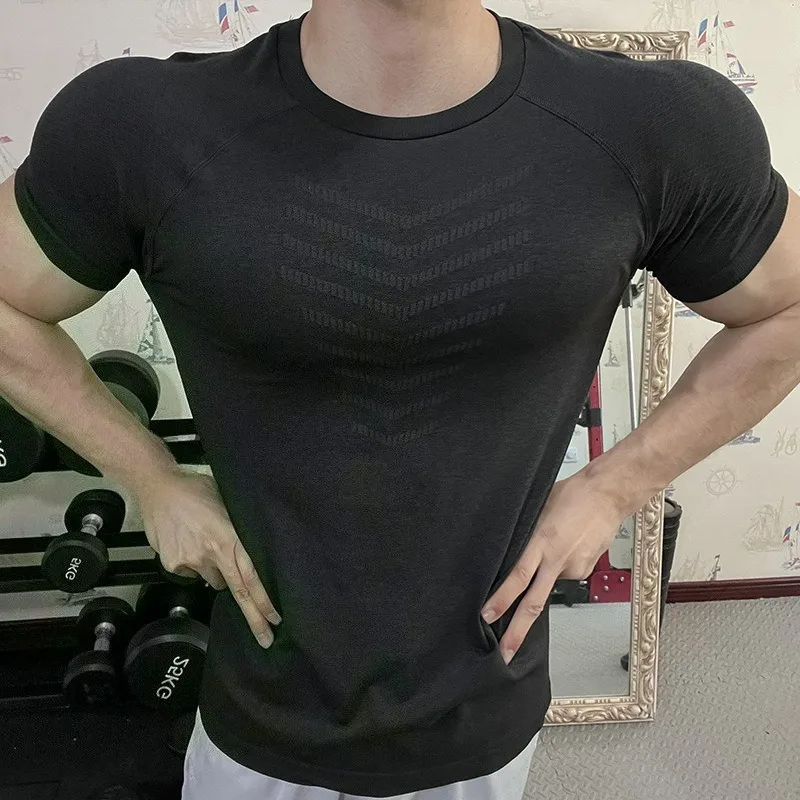 Rongkun 남자 원활한 스포츠 티셔츠 빠른 건조 슬리밍 야외 등산 강한 남자 훈련 피트니스 탄성 탑