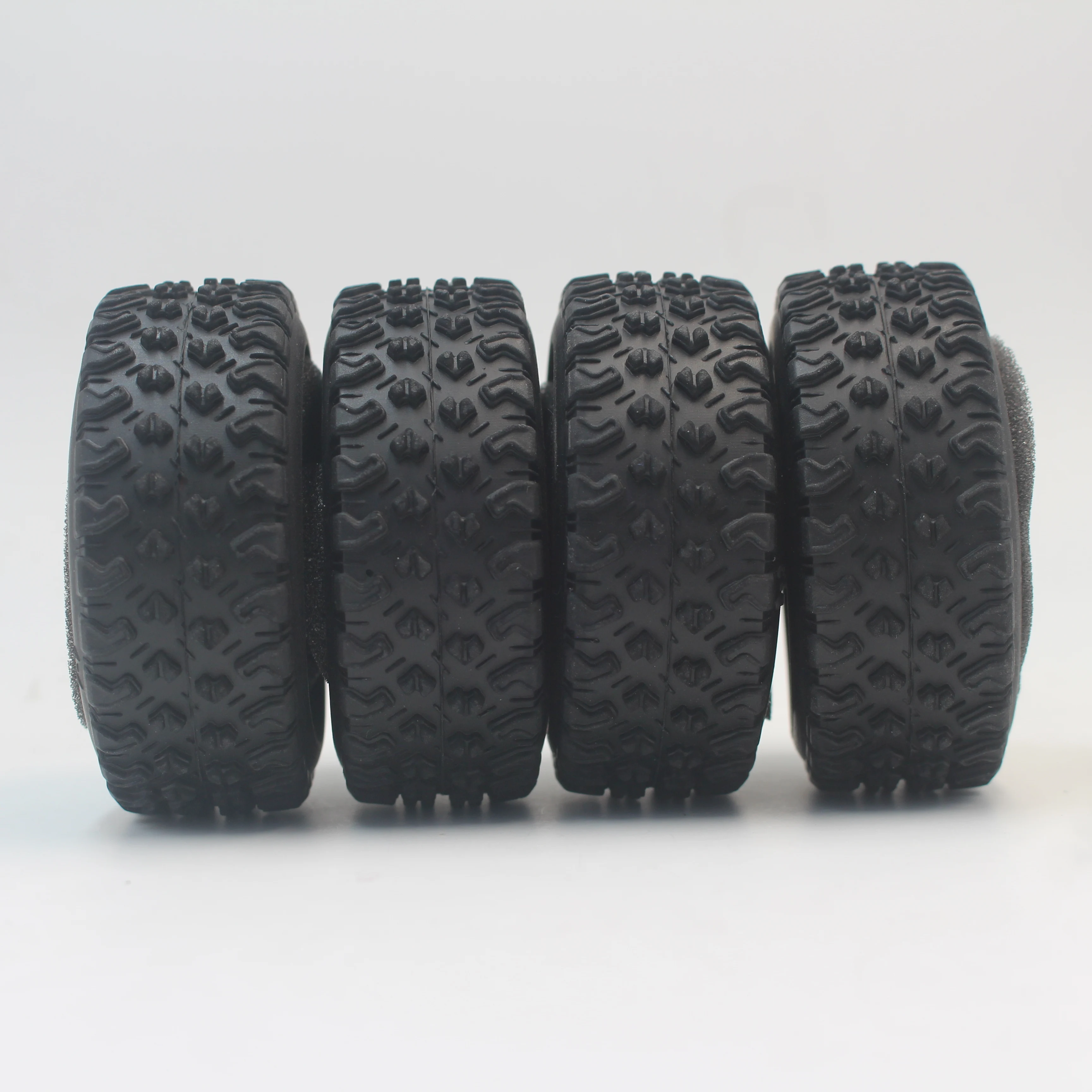 Pneus Rallye 1:10 Voiture RC 68mm Caoutchouc + Mousse Lot 4