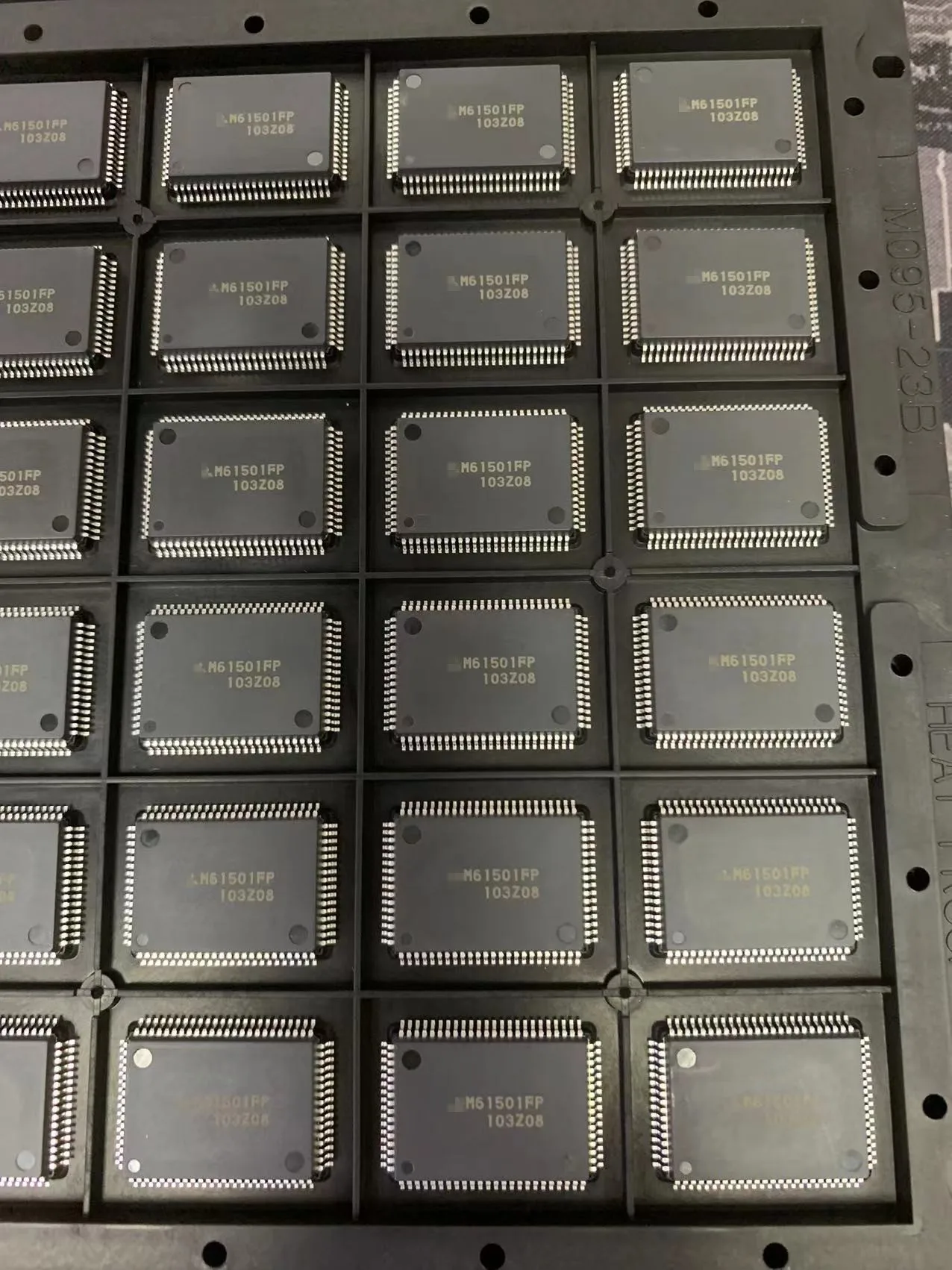 

M61501FP (1 шт.) оригинальный и точечный запас