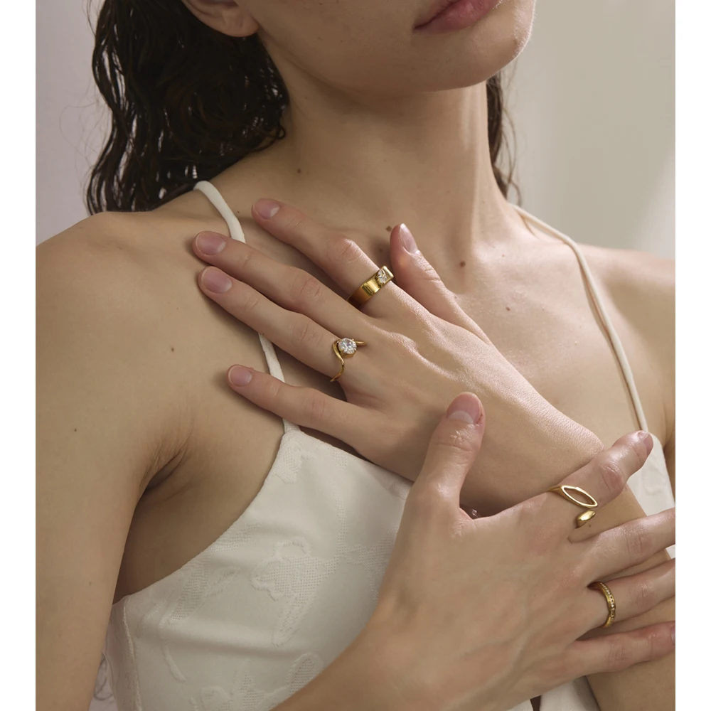 Yhpup Womens Round Square Golden PVD Ring