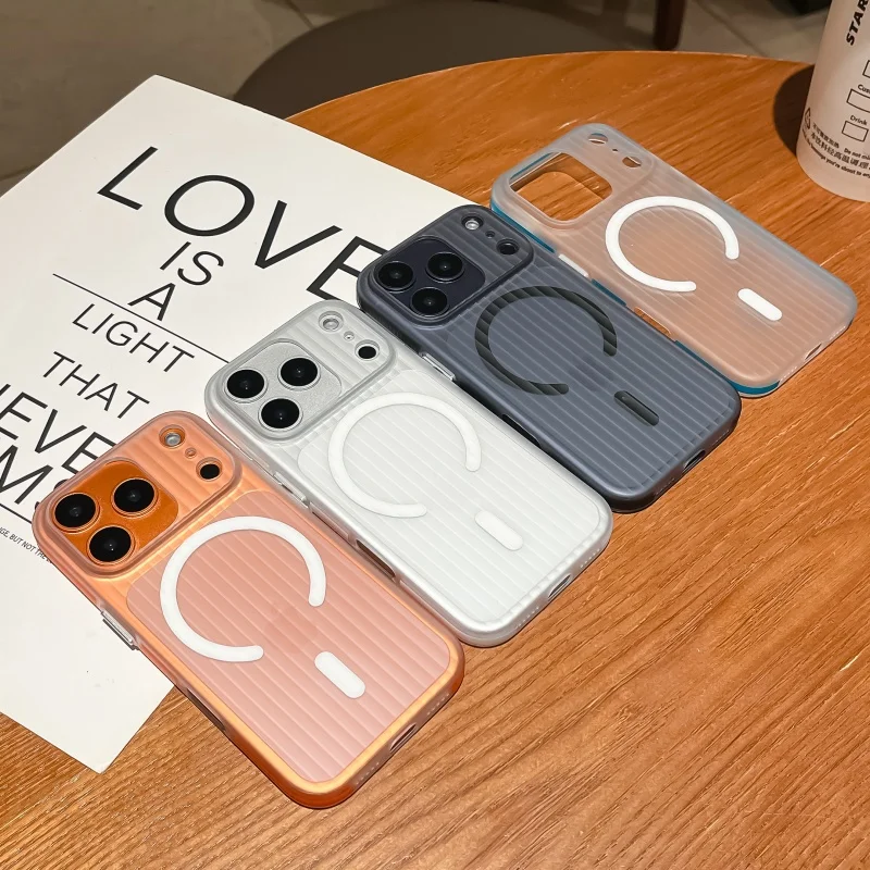 Sleek Frosted Clear Bumper Case with Corrugated Stripes for MagSafe Wireless Charging