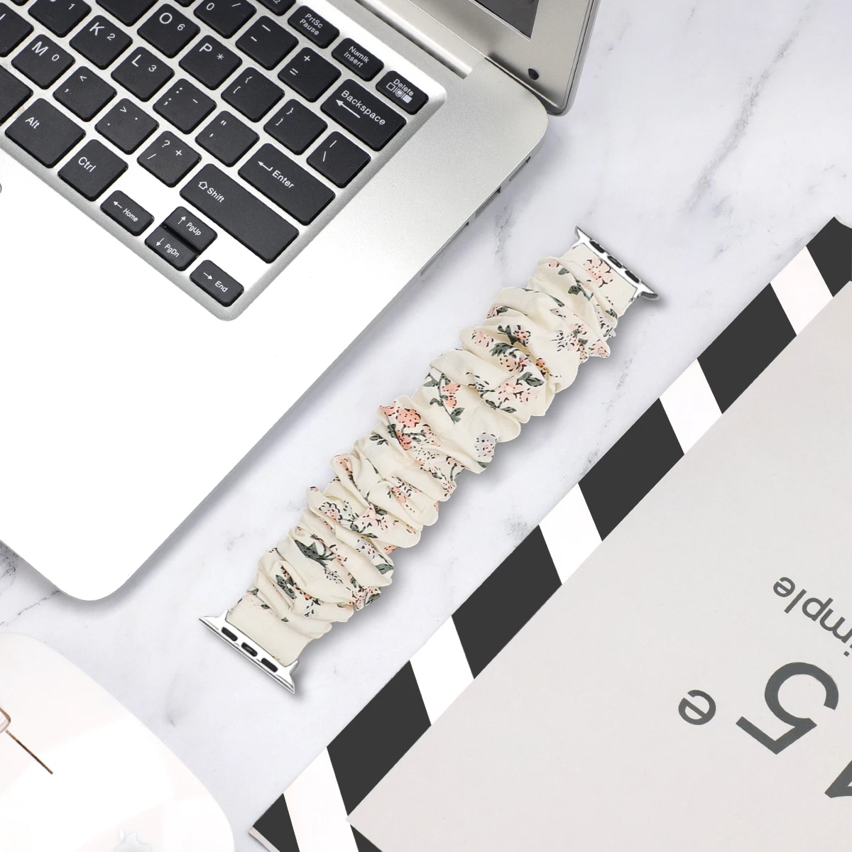 รูปสินค้า Scrunchie น่ารัก ปรับยืดหยุ่น สำหรับ Apple Watch
