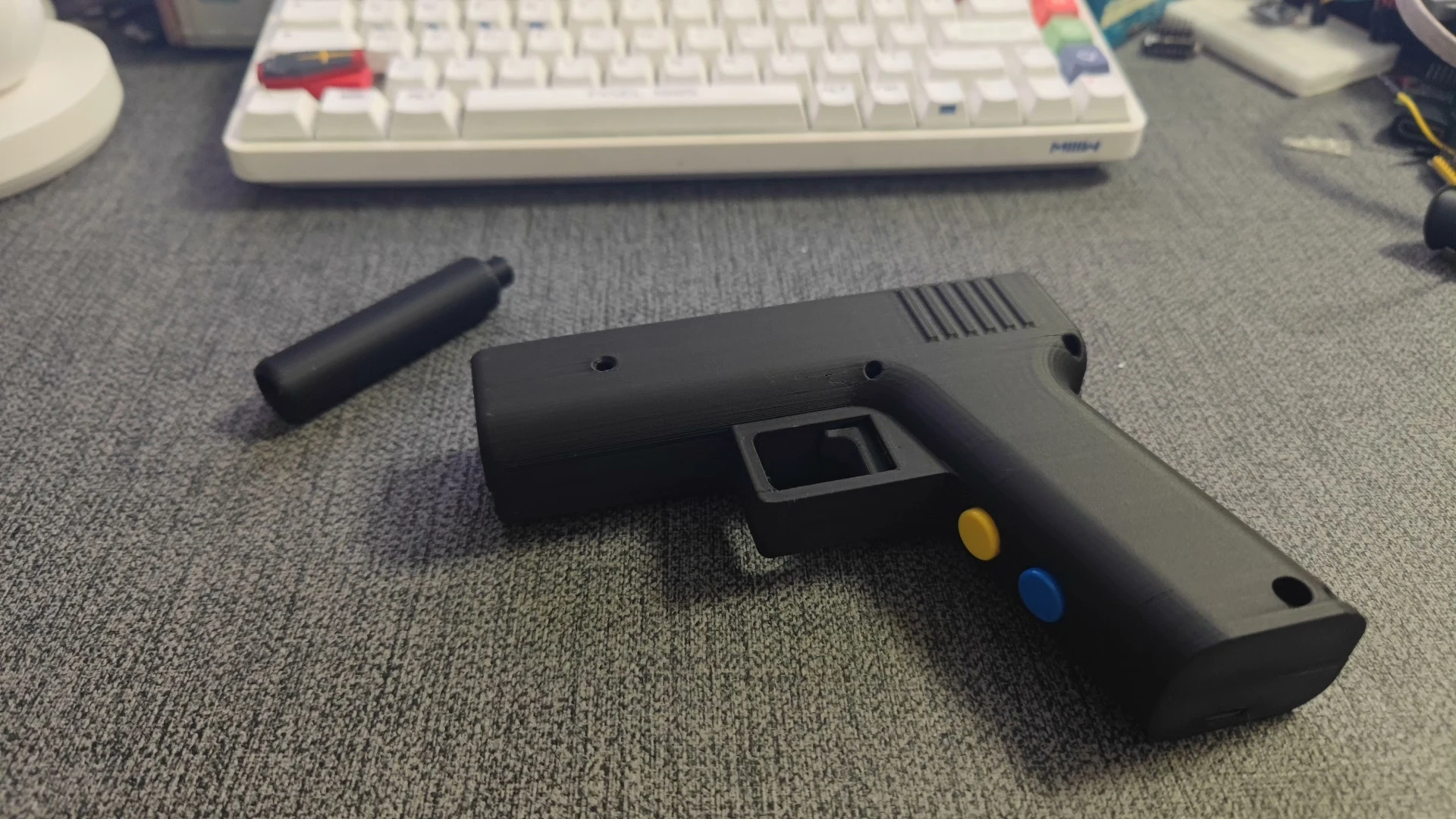 Kabelloser Motion Gun Controller – Plug & Play Bluetooth-Gamepad für ein beeindruckendes Spielerlebnis im Arcade-Stil