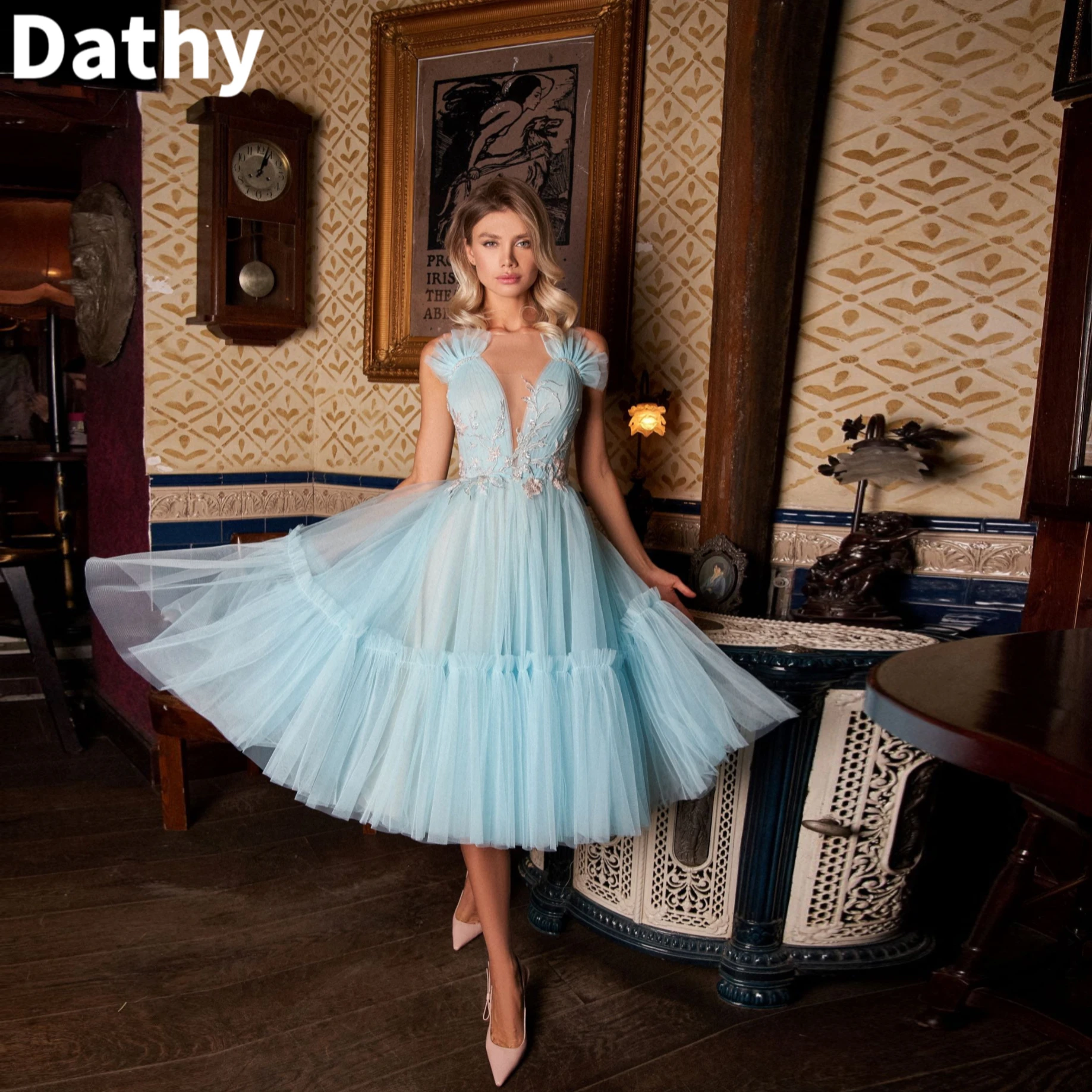 

Dathy Tulle Lace Prom Dress Sexy V-neck Open Back Knee Length Dress Handmade 3D Decal Elegant Evening Dresses For Women 2023