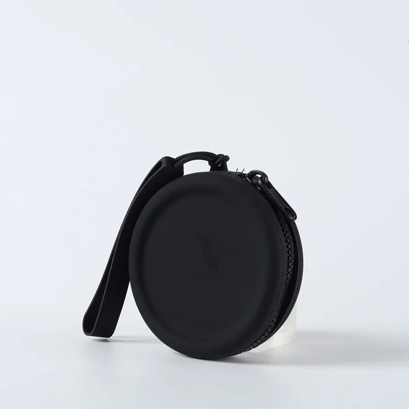 Portable Silicone Dog Treat Pouch with Lanyard and Hook