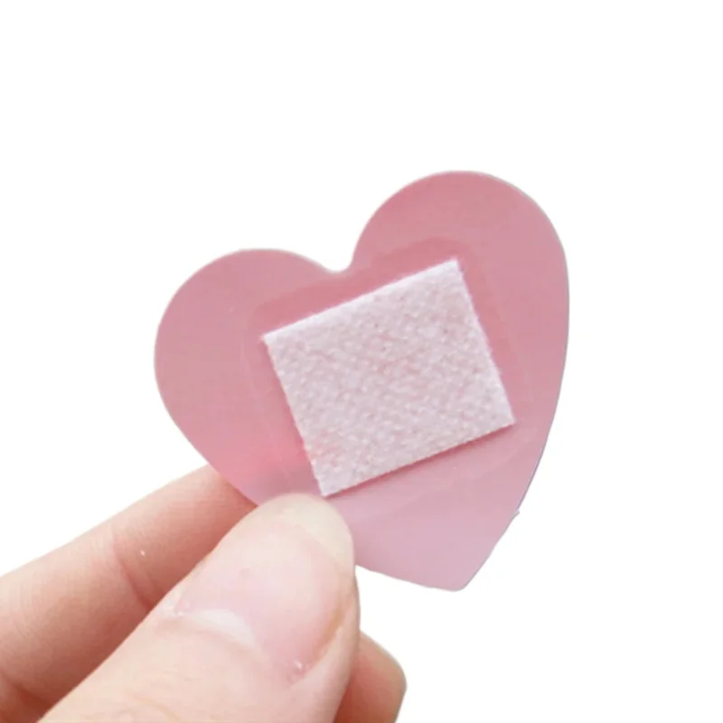 20pcs/set Heart Band Aid Patch Concert Fans Face Stickers Wound Dressing Plaster First Aid Strips Adhesive Bandages Woundplast 6