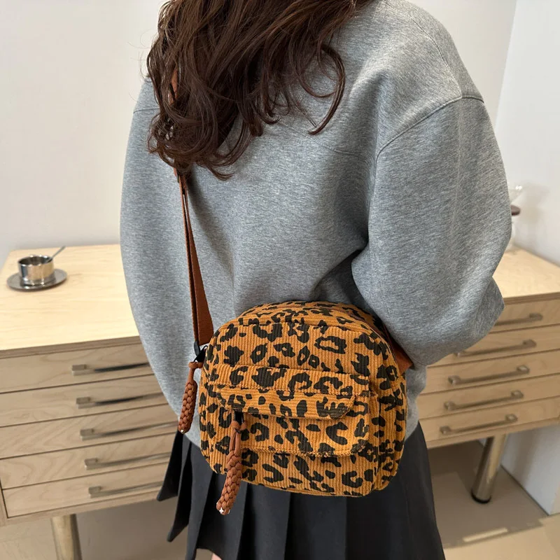 New Leopard Pattern Crossbody Bags Corduroy Multi-pockets Shoulder Bag Adjustable Shoulder Strap Casual Waist Bags Daily Use