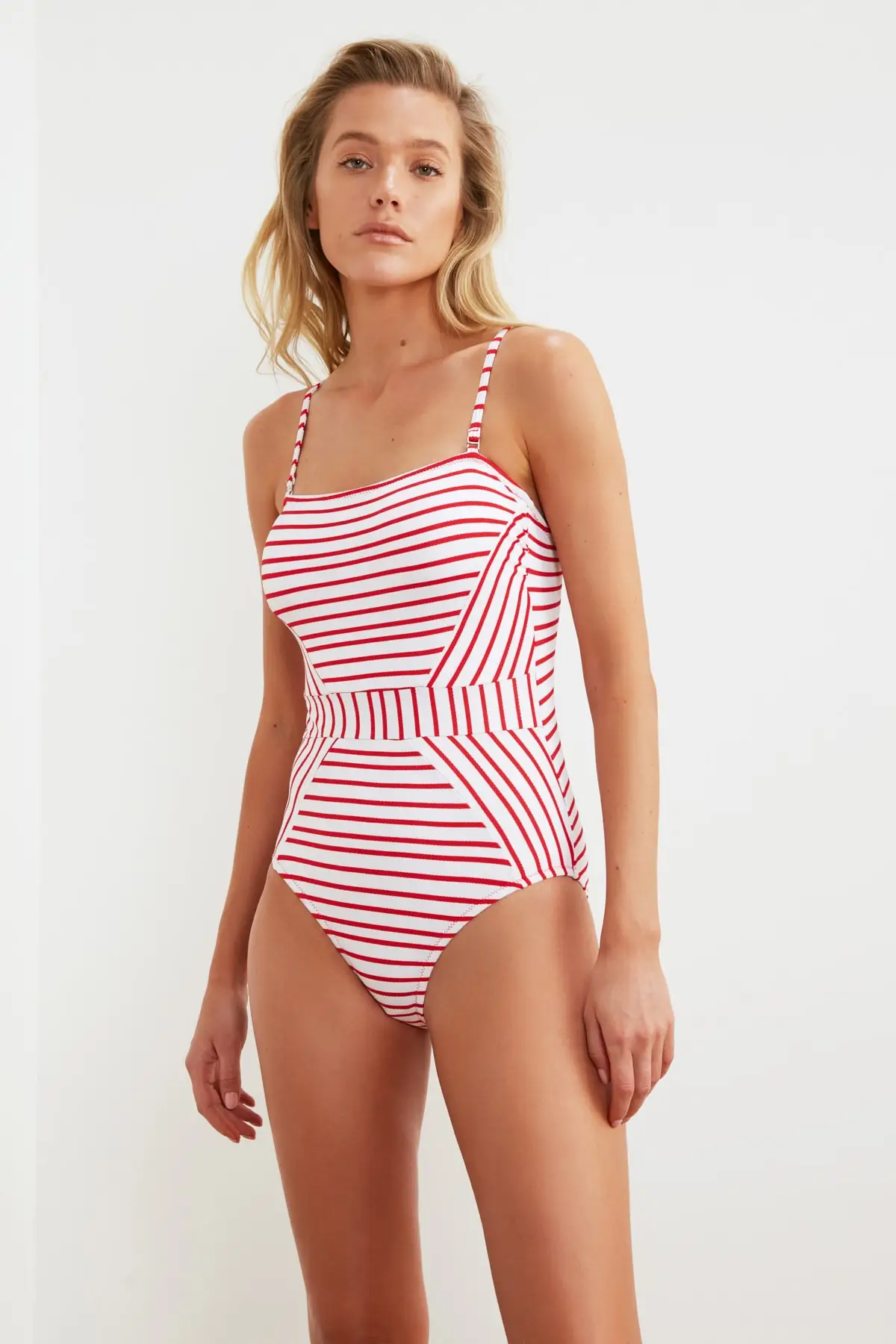 Trendyol Depletory Effect Swimwear TBESS21MA0137 Trendyol Depletory Effect Swimwear TBESS21MA0137