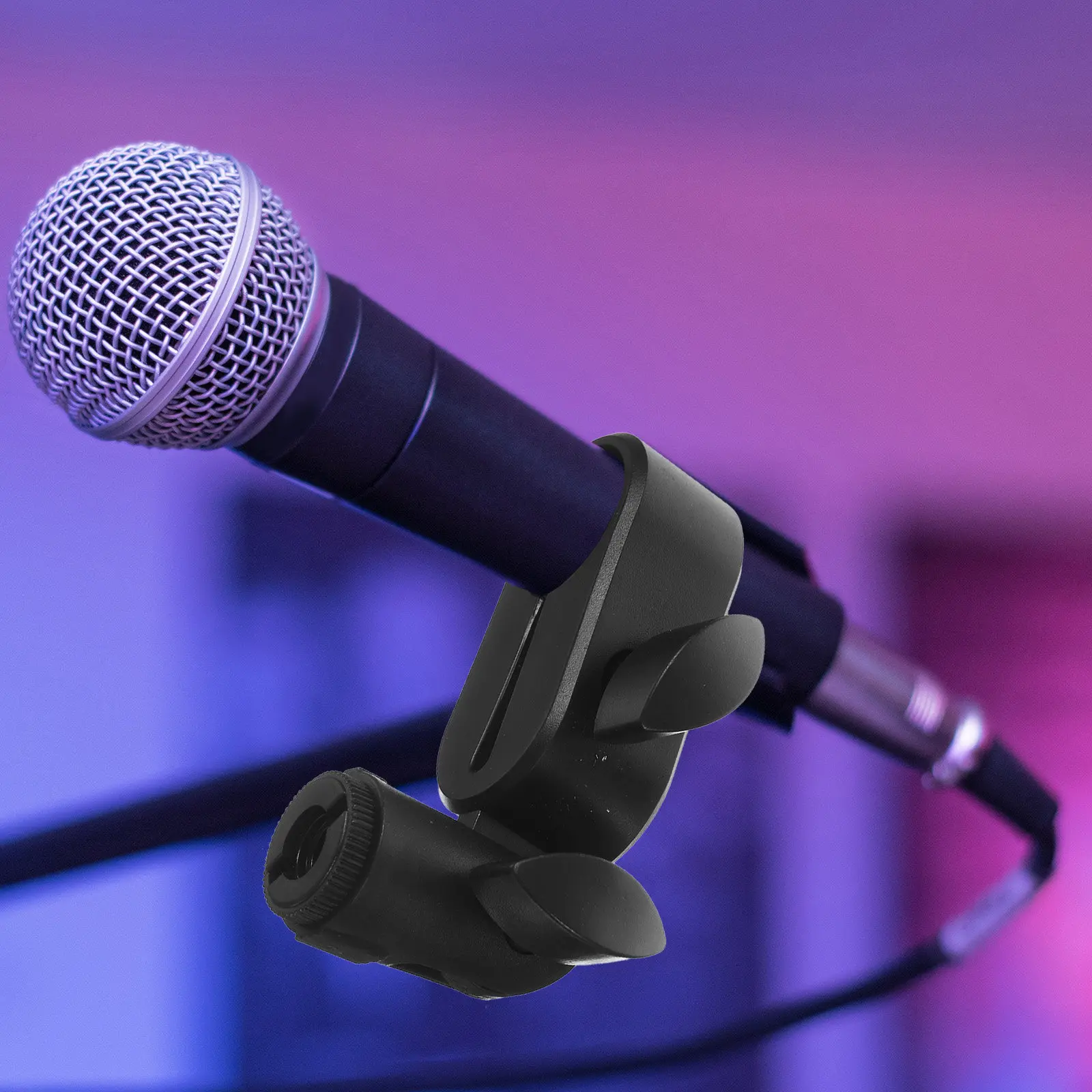 스탠드용 마이크 클립 범용 쇼크 마운트 클램프는 간섭을 줄이고 오디오 선명도를 향상시켜 전문적인 녹음 및 라이브 방송에 적합합니다.