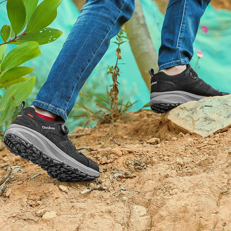 Comfortable Breathable Male Outdoor Anti-Slip Wear Resistance Combat Boots Teenagers Climbing Shoes Casual Sports Shoes 39-45#
