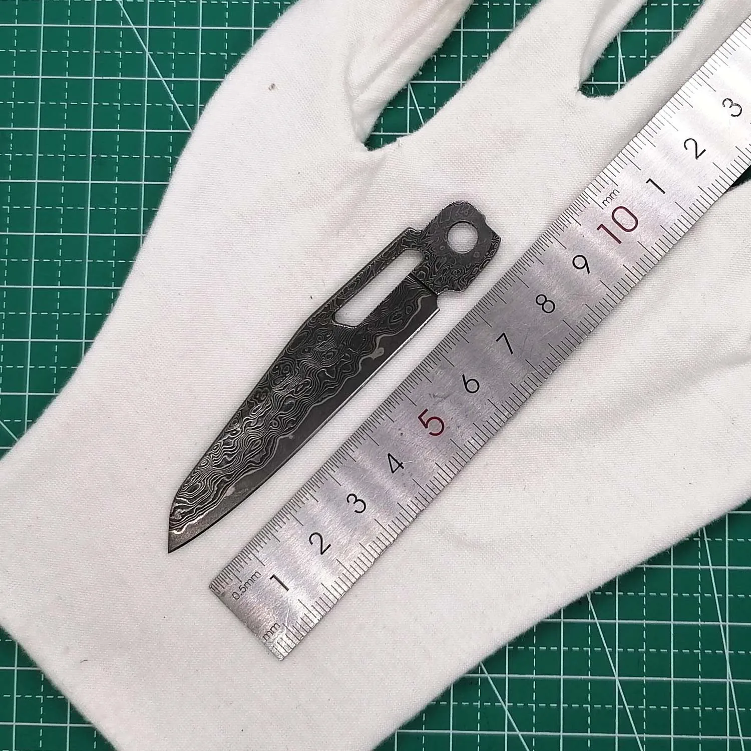 

1 Piece DIY Replacement VG10 Core Damascus Knife Blade for Leatherman Signal Modify Accessories (PLIERS NOT INCLUDED)