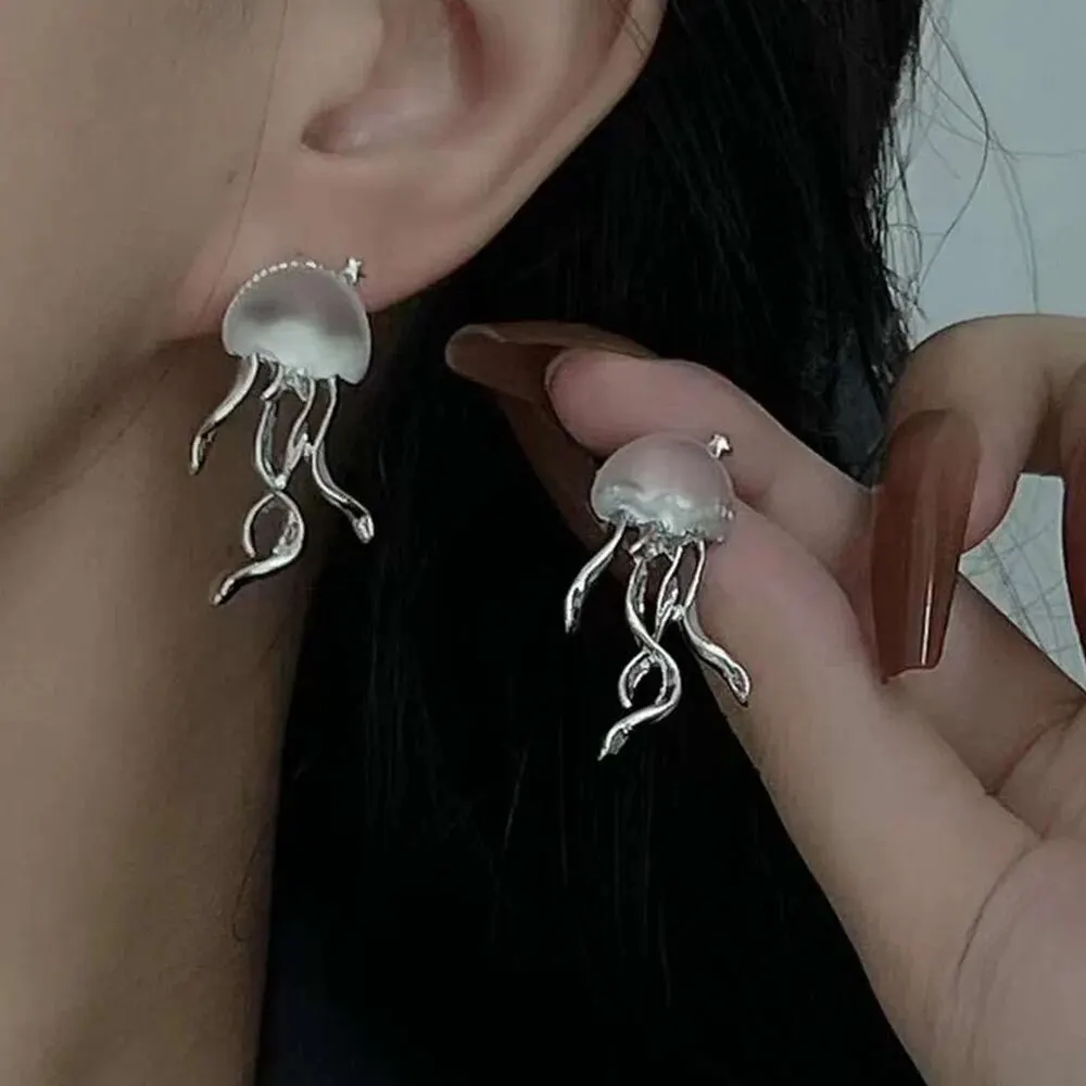 【カ】※クラゲイヤリング 女性フローティングクラゲイヤリングスタッドシルバーカラー透明