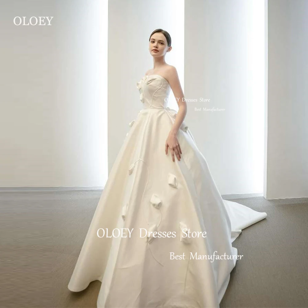 

OLOEY New Design A Line Korea Wedding Dresses Satin Strapless 3D Flowers Corset Back Chapel Train Bridal Gowns Photoshoot