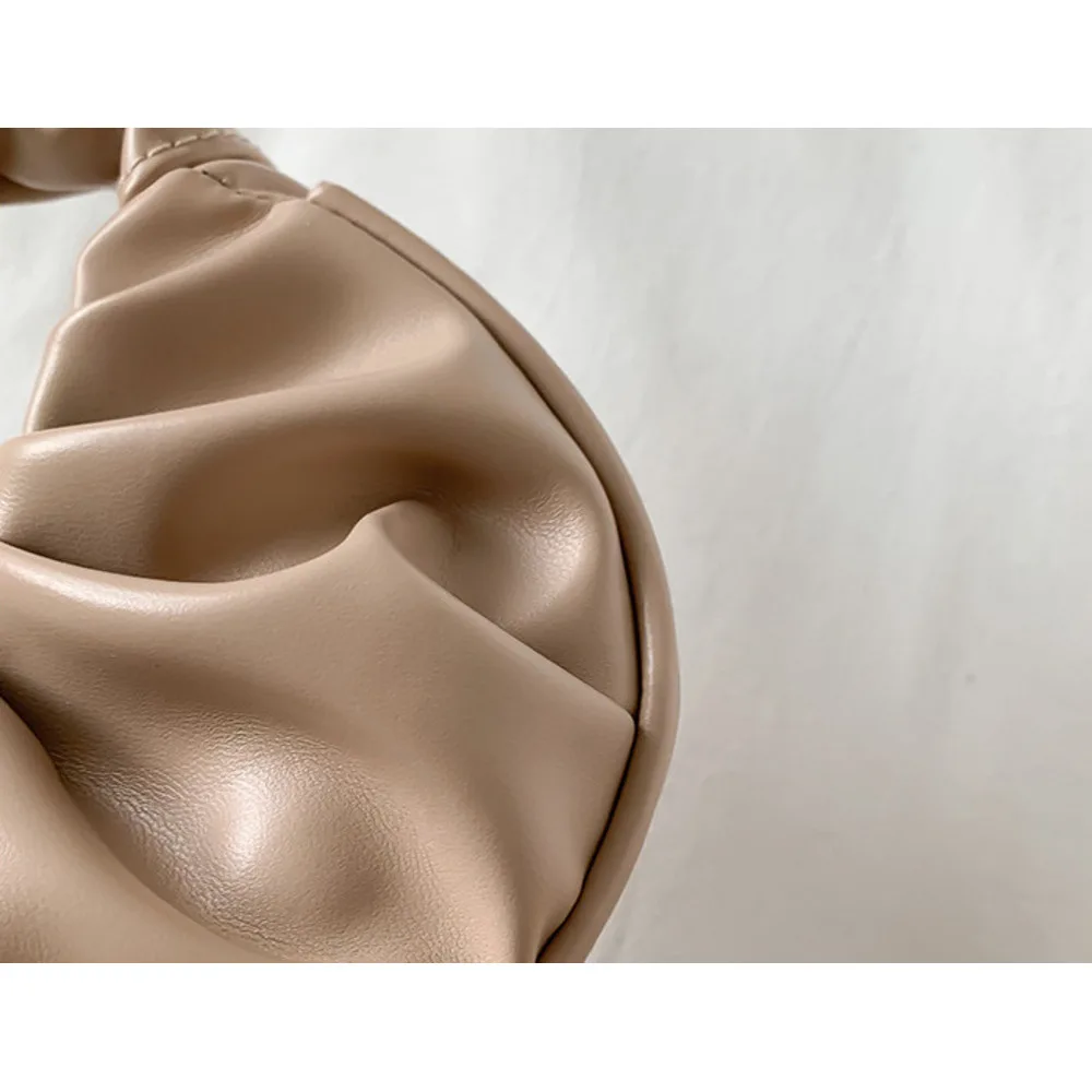 2024 Estate Nuovo Trendy Internet Rosso Versatile Monospalla Sottobraccio Alla Moda Portatile Semplice Piegato Borsa Nuvola_voghion.com