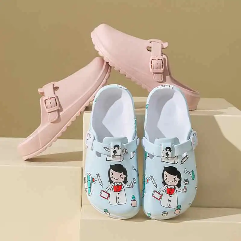 Surgical shoes for men and women breathable specialized protective clogs for doctors nurses and laboratory use sandals surgical shoes