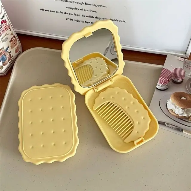 Mini miroir de poche en forme de biscuit au fromage, portable, pliable, pour maquillage, pour voyage, style dessin animé mignon, 03 utilisation 4