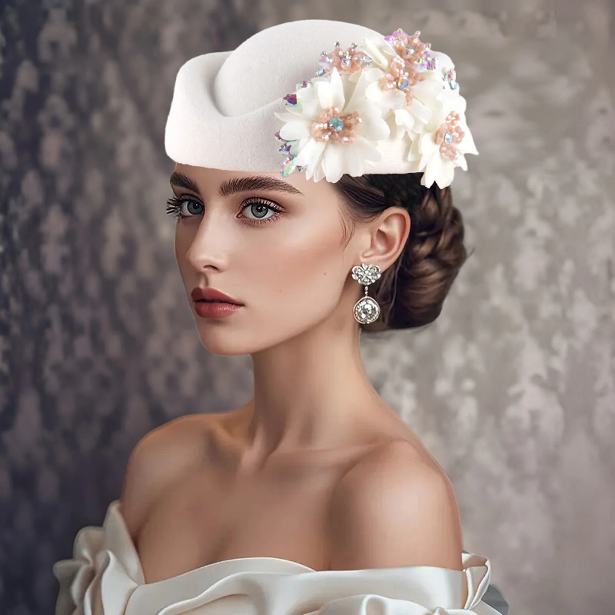 Elegant Wool Fedora Hat with Feather Decoration Vintage Style Cloche Cap for Wedding Cocktail Party Church Outfits