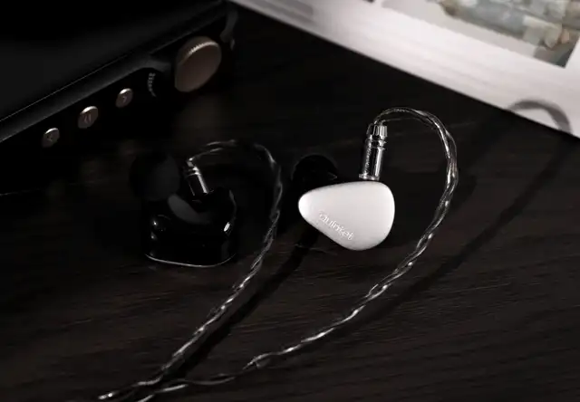 Kiwi Ears Quintet 1DD + 2BA + 1 Planar + 1 PZT In-Ear Monitor with 