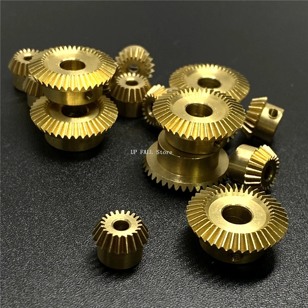 1:2 0.5M 20 Teeth 40 Teeth Copper Bevel Gear 90 Degree DIY Model 3mm 4mm 6mm 20T 40T