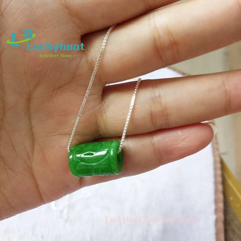 

Green Jadeite Transport Bead Pendant Natural Stem Exquisite Jewelry Ladies Necklace