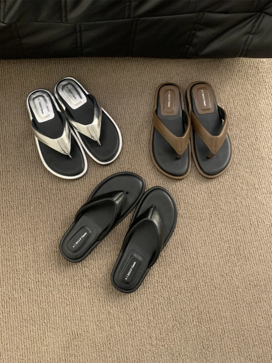 

Тапки женские резиновые, меховые шлепанцы, низкие сандалии, сланцы, пляжные мягкие, на плоской подошве, в римском стиле, повседневная обувь с копым каблуком, лето 2024