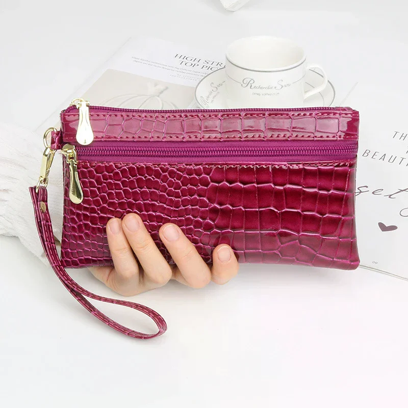 Women Solid Wallet Coin Purse New Fashion Small Wrist Bag High-quality Coin Wallet Zipper Closure Handbag