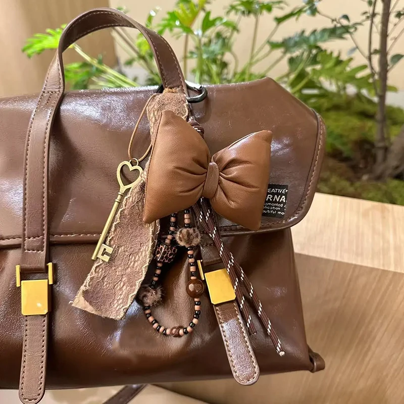 Vintage Brown Leather Bow Key Pendant Fashion Lace Ribbon Keychain Beading Braided Lanyard Key Ring Suitable for Women Bag