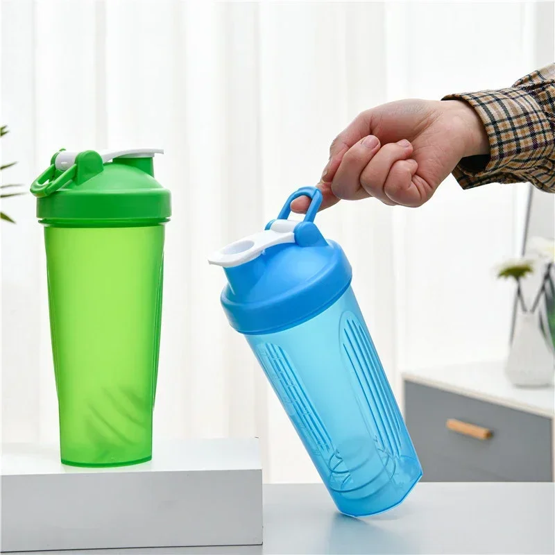 600ml Shaker Bottle Protein Powder Shake Cup for Gym Ffitness Shaker Slushy Cup W/ Scale Portable Water Bottle Mixing