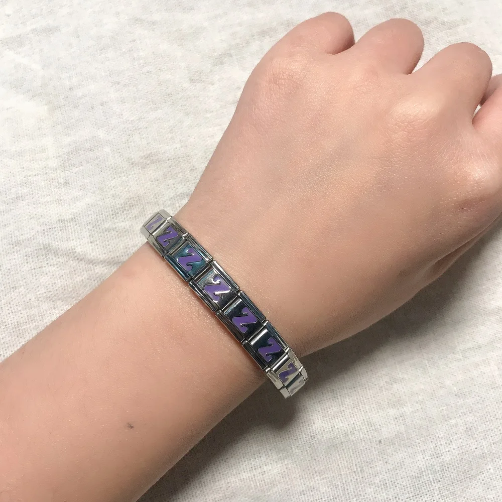Lila 26 englische Buchstaben A-Z italienische Links Charm passend für 9 mm Edelstahl Damen Herren Armband DIY Herstellung Y2k Modeschmuck 2025 – Detail 3