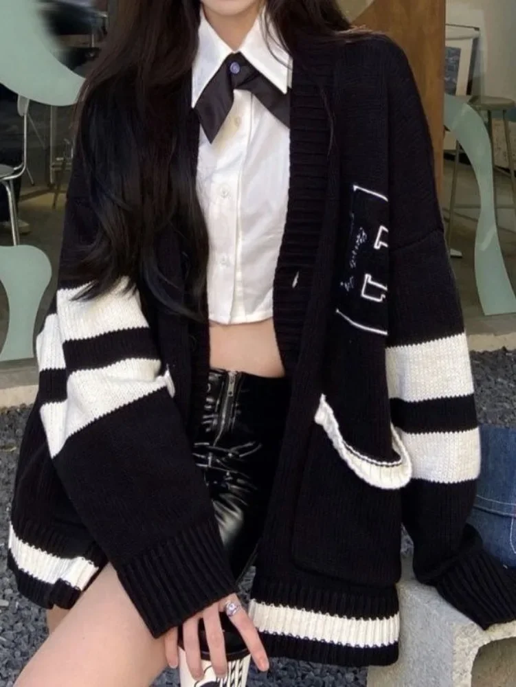 Deeptown 한국 학교 학생 블랙 헐렁한 가디건, 프레피 스타일, 오버사이즈 루즈 레터 자수, 니트 상의, 2023 가을