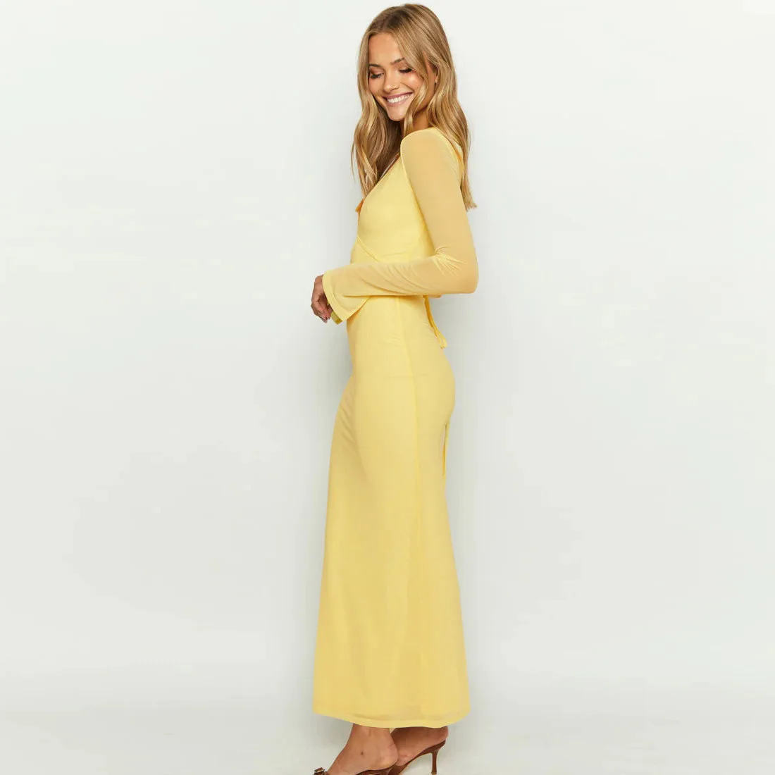 Vestido largo de malla con encaje y aberturas - Elegante vestido de fiesta con escote en V y banda elástica