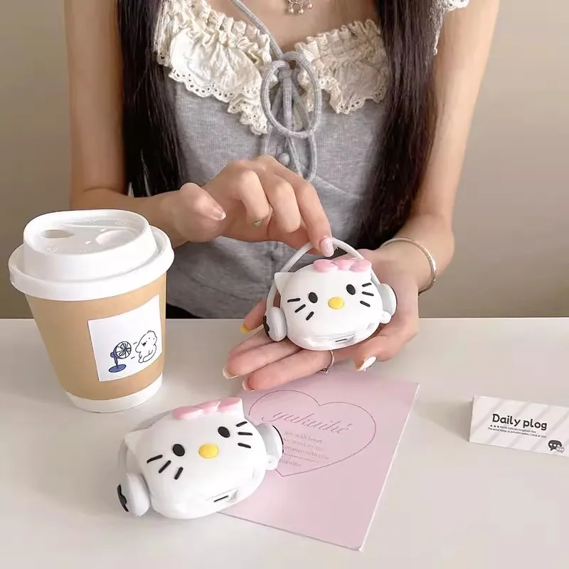 Galaxy Buds2 Hello Kittyデザインケースのセット Galaxy Buds2 Hello Kittyデザインケースのセット Galaxy Buds2