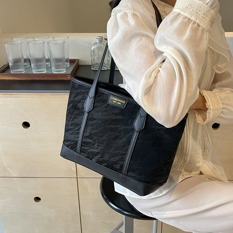 Versatile Large Capacity Commuter Women's 2024 New Fashion Tote Premium Shoulder Bag