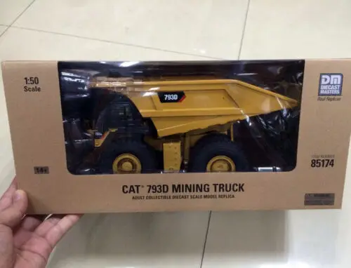 Caterpillar Cat 793D Mining Truck 1/50 Scale Metal By DieCast Masters DM85174