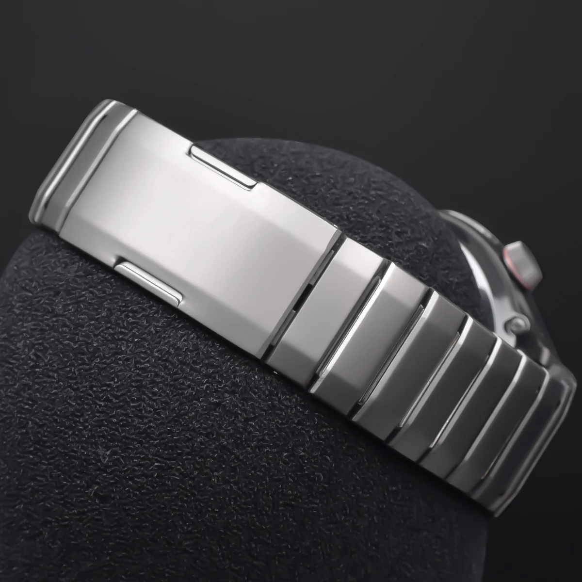 Luxury Titanium Metal Bracelet for Men - Quick Release No-Gap Design