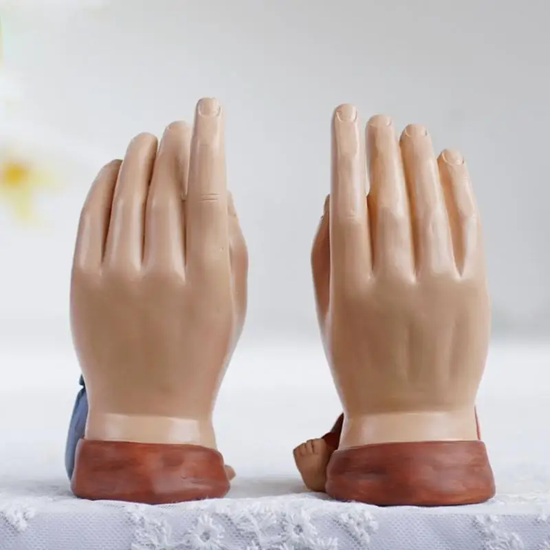 92MF Boy and Girl In Hand Figurines Resins Children Sculptures Miniature Set Bringing Warmth and Styles Religious Home Decors