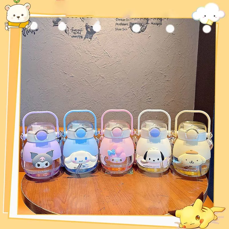 

Anime Cartoon Sanrioed Kawaii Male Plastic Cup My Melody Kuromi Cinnamoroll Pochacco Image People Kettle Large Capacity 1050Ml