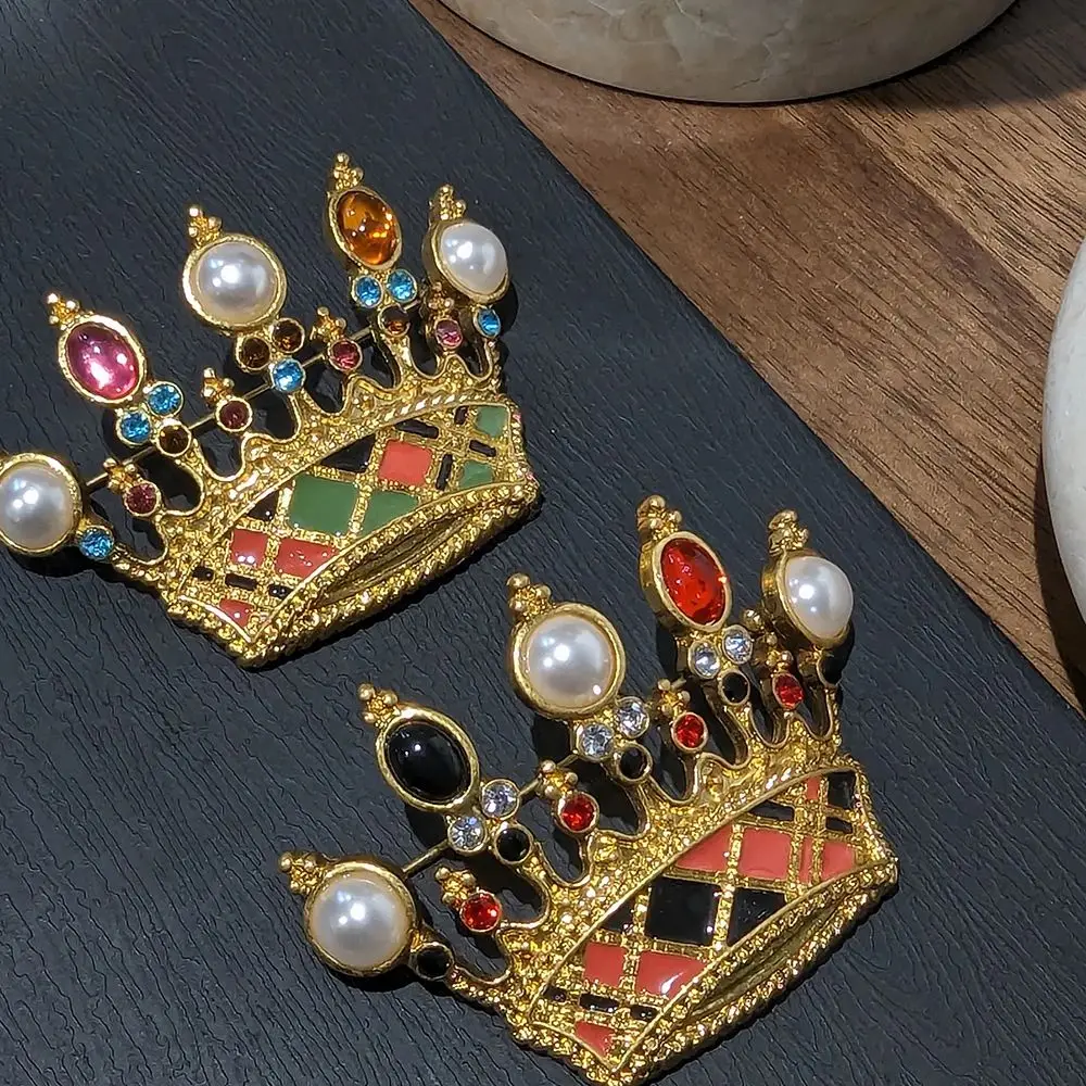 

Amorita boutique vintage crown luxury brooch baroque queen crown brooche for lady unisex accessories jewelry