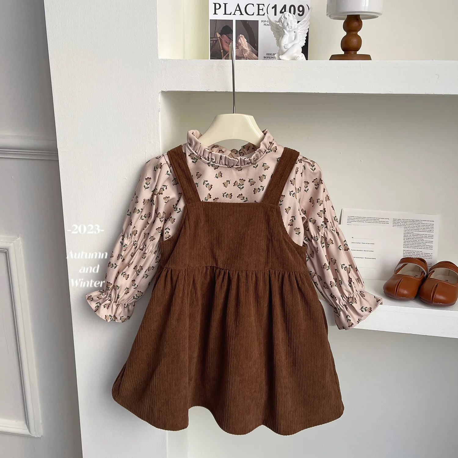 

Childrens Sets Undershirt Autumn Season New Girls Korean Fragmented Flowers Tops Strap Skirt Two Piece Striped Printing