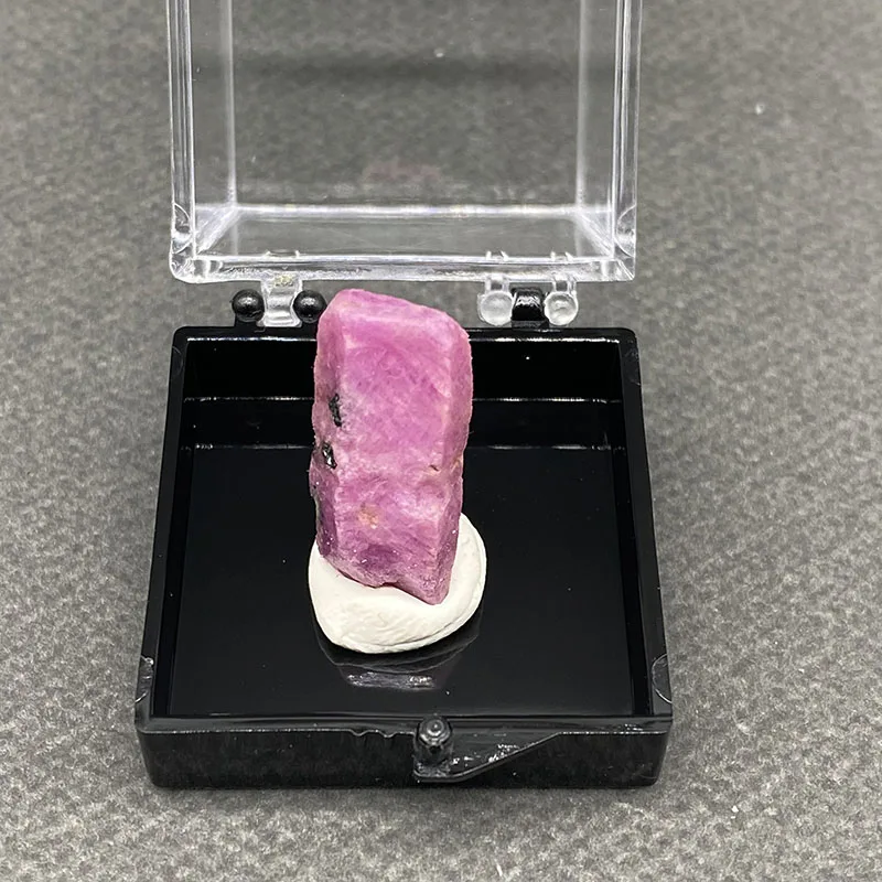 100%  Natural Myanmar ruby Mineral Specimens Stones and Crystals Healing Crystal   +Box size:35*35*35 mm