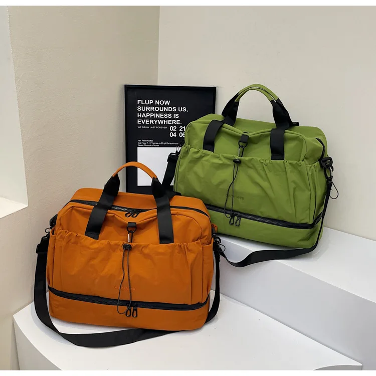 Large Travel Bag - Spacious, Lightweight & Durable. with Adjustable Strap & Pockets. Perfect for Travel & Commute Сумка Женская