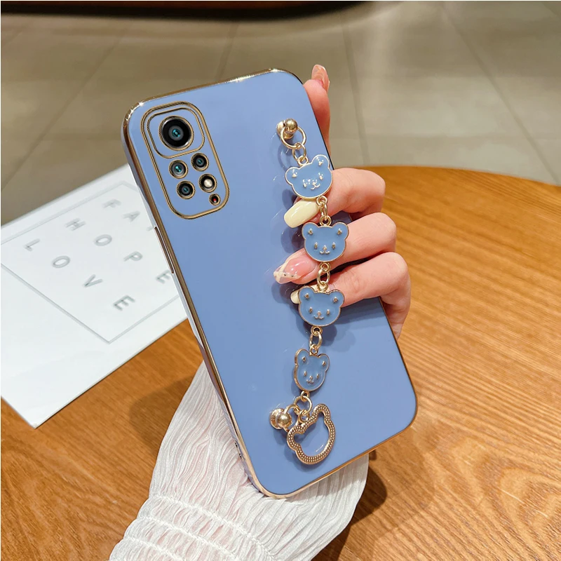Coque de téléphone plaquée avec support de Bracelet ours, étui avec chaîne de poignet pour Xiaomi Note 11 8 12 10 Pro Max 8T 11s 7 Redmi 9 9A 9T 9C_voghion.com