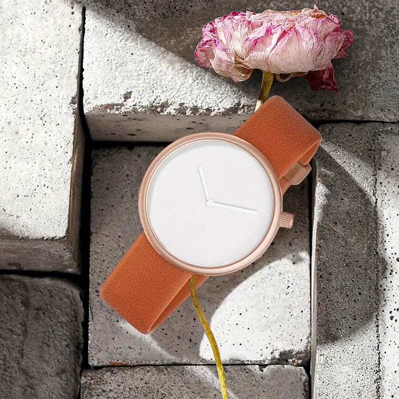 TOMI Women's Minimalist Style Leather Watch Women's Small Disc Scaleless Fashion Watch Minimalist Women's Leisure Quartz Watch 5