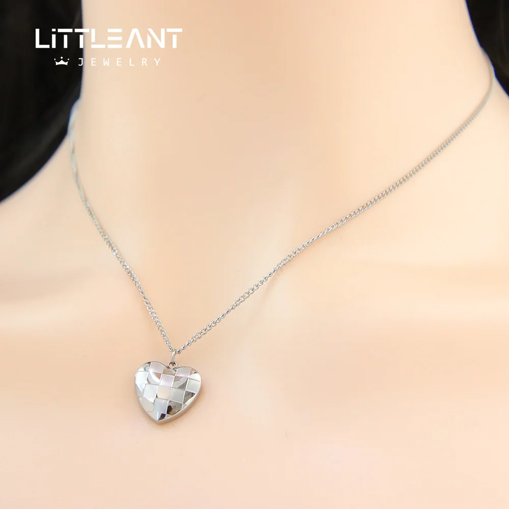 Stainless Steel Tiny Heart Pendant Necklace Steel Color Love Heart Charms Floating Locket Necklaces Women Memorial Jewelry