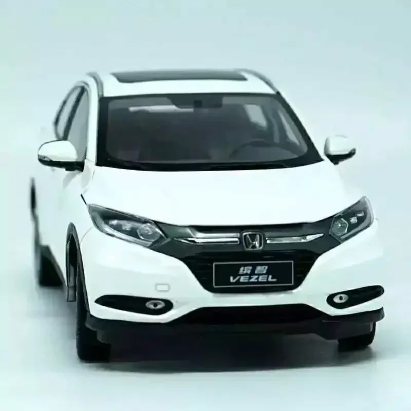 Honda Vezel 2015 Metal Car Model 1:18 Scale Family Car Suv Off